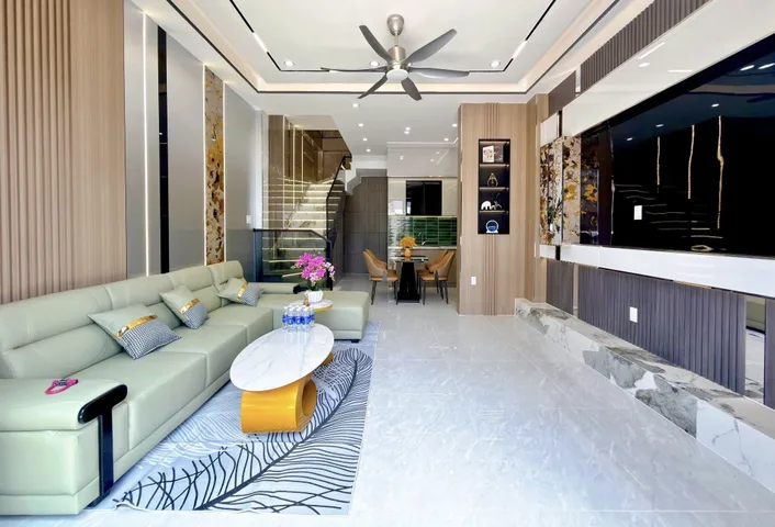 Chủ có việc cần ra gấp DT 70m2 full thổ cư giá 2.78 tỷ SHR tại - Phường 08 Quận 10 TP. Hồ Chí Minh
