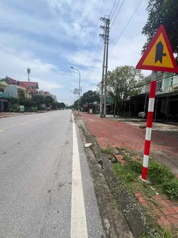 Bán Đất 121m2 có sẵn 87 m2 thổ cư giá 1.7 tỷ tại Đường Ba Vàng Phường Vàng Danh Thành phố Uông Bí Quảng Ninh