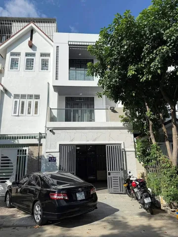 🔥 BÁN NHÀ 4 TẦNG MẶT TIỀN THÍCH QUẢNG ĐỨC – KĐT PHƯỚC LONG B 🔥