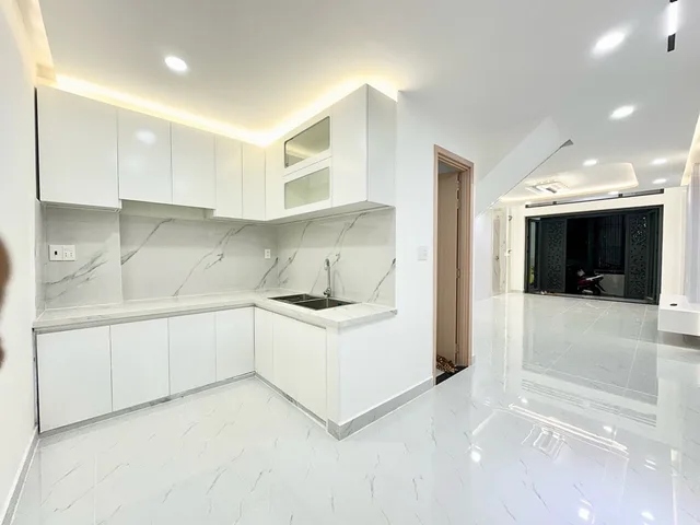 Bán nhà mới xây 62m2, 3 phòng ngủ. Ngay Lũy Bán Bích & Huỳnh Thiện Lộc.  Giá 6.3 Tỷ (thương lượng).