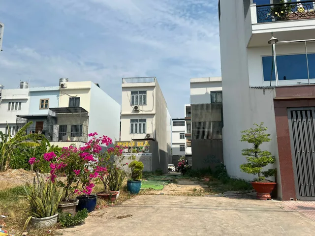 BÁN GẤP LÔ ĐẤT 126M² GẦN BỆNH VIỆN XUYÊN Á 1 TỶ 300 TRIỆU