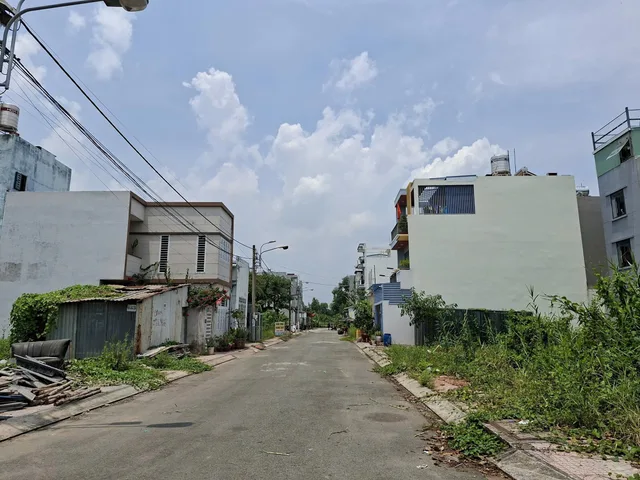 2,5 tỷ 64m2 ~7 phút Vinhomes ~24 phút Metro, khu CNC - Khu đông cư dân, đường 13m, không ngập