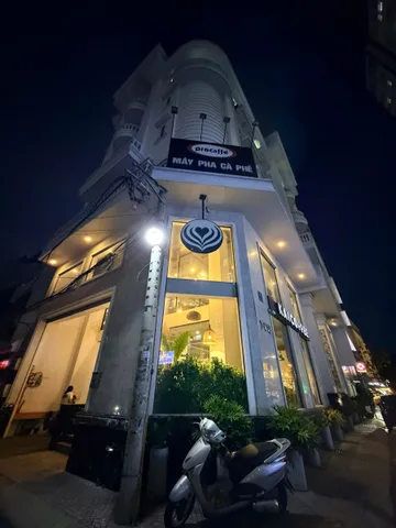 NHÀ LÊ VĂN SỸ - 6 TẦNG - 330M² - NGANG 8.8M - GIÁ 72 TỶ - CHDV GÀ ĐẺ TRỨNG VÀNG