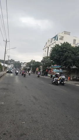 SIÊU PHẨM, MẶT TIỀN KINH DOANH ĐƯỜNG 20M , 100M2 , 4 TẦNG, 16 PHÒNG. CHỈ 8.5 TỶ.