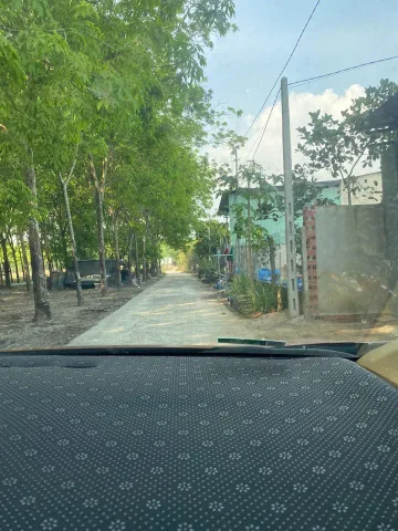 Bán Đất 6700m2 có sẵn 100 m2 thổ cư giá 500 triệu gần ngay KCN Minh Hưng,đang có sẵn mô hình vườn ao chuồng trên đất