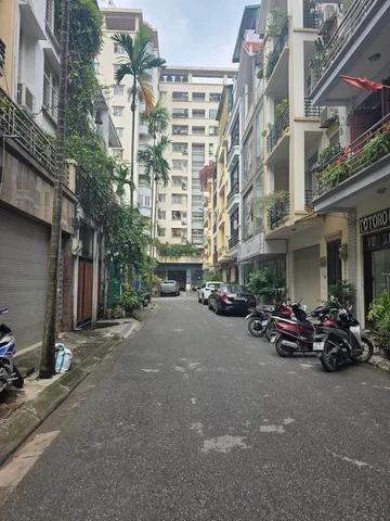Bán Nhà riêng 75m2 có sẵn 75 m2 thổ cư giá 43 tỷ tại Đường Trung Kính Phường Yên Hoà Quận Cầu Giấy Hà Nội