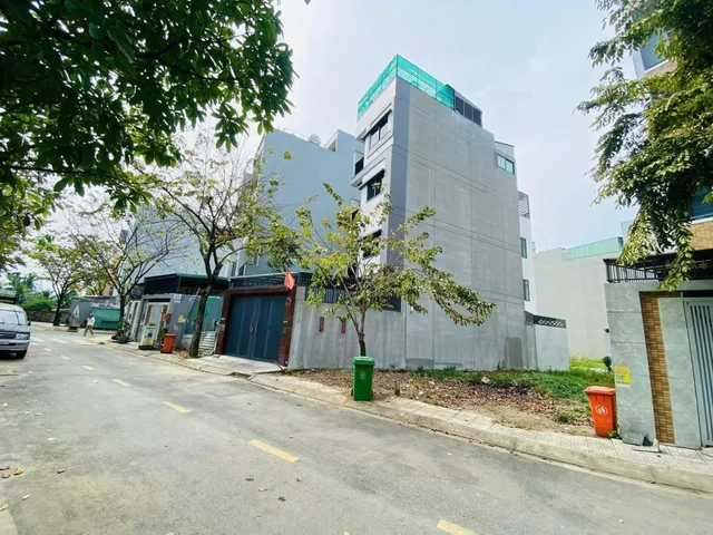 - Bán đất đường N15 Khu tái định cư Long Sơn, P.Long Bình, Quận 9, Tp Thủ Đức.