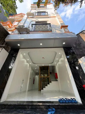 BÁN NHÀ 5T YÊN NGHĨA HÀ ĐÔNG,NGÕ THÔNG, thang máy, gần BX, ĐH Đại Nam, chỉ nhỉnh 8 tỷ.