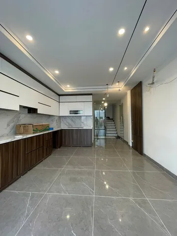 Bán Đất tặng nhà Phố Ngô Gia Tự Long Biên 52m2 nhỉnh 5 tỷ
