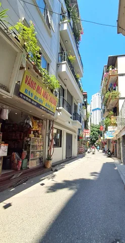 Bán nhà Mặt phố 7 tầng THANG MÁY tại YÊN HOÀ. Nhà đẹp, Vừa ở vừa Kinh Doanh