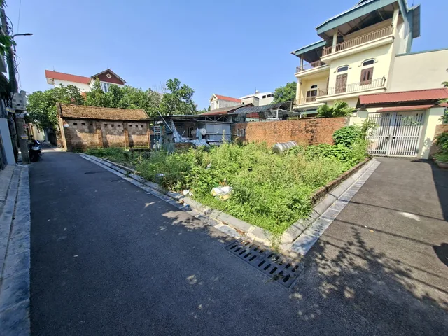 Bán 50m2 đất Full thổ cư lô góc,thông ô tô,gần trường cấp 3 Việt Hùng. Giá nhú 3 tỷ