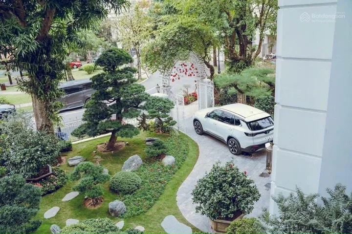 Bán Tòa nhà - Building 230m2 có sẵn 230 m2 thổ cư giá 66 tỷ tại - Chọn - - Chọn - Phường Phú Thượng Hà Nội