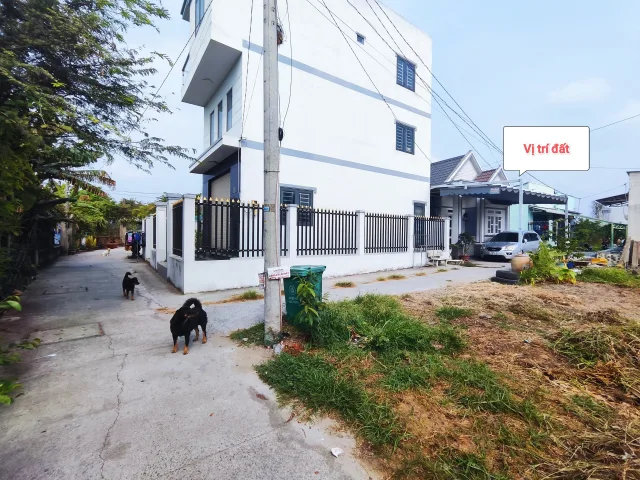 Bán Đất 99m2 có sẵn 99 m2 thổ cư giá 2.3 tỷ tại Đường Đinh Đức Thiện Xã Bình Chánh Huyện Bình Chánh TP. Hồ Chí MinhCẦN BÁN 99M2 ĐẤT THỔ CƯ HẺM XE HƠI TỚI ĐẤT