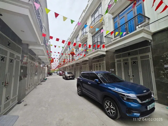 Bán LK Shophouse Phụng Châu Chương Mỹ, 45m2 xây mới, ô tô đỗ cửa, 4.8 tỷ, an sinh đỉnh