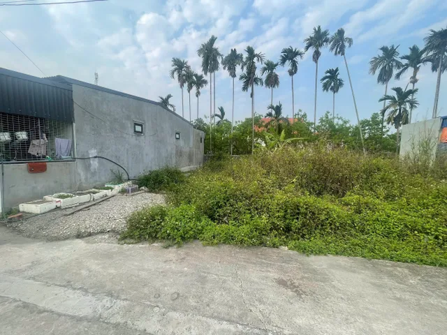 Bán Đất 65m2 giá 680 triệu tại -Thị trấn Minh Đức ngõ ô tô . L/h:076.231.9990 e Thúy