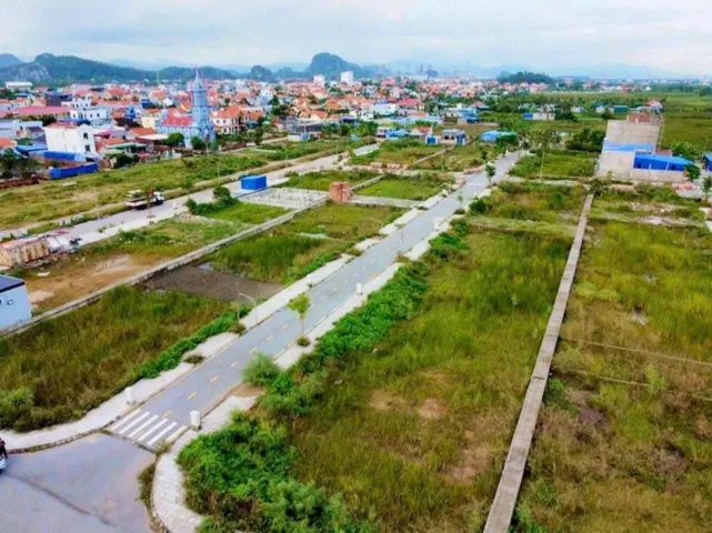 Bán Đất 176m2 có sẵn 176 m2 thổ cư giá 6.85 tỷ tại - Ngũ Lão.l/h:076.231.9990 e Thúy