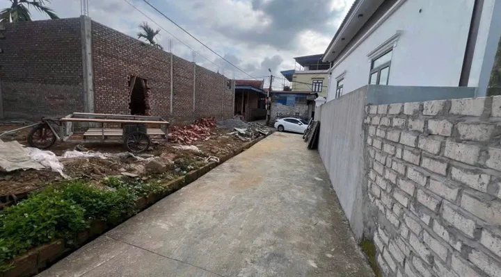 Bán 64.2m2 tại - Ngũ Lão ngo ô tô ra vào thoải mái cách trục xã hơn 100m.l/h:076.231.9990 e Thúy