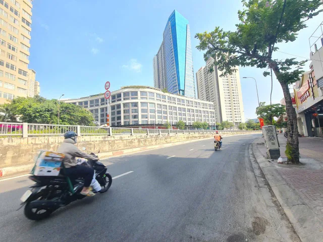 Bán Nhà Mặt Tiền 43 Nguyễn Hữu Cảnh, P22, Bình Thạnh
