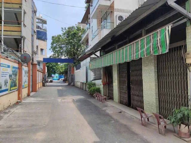 Bán Nhà Mặt Tiền 252 Lý Chính Thắng, Phường 9, Quận 3