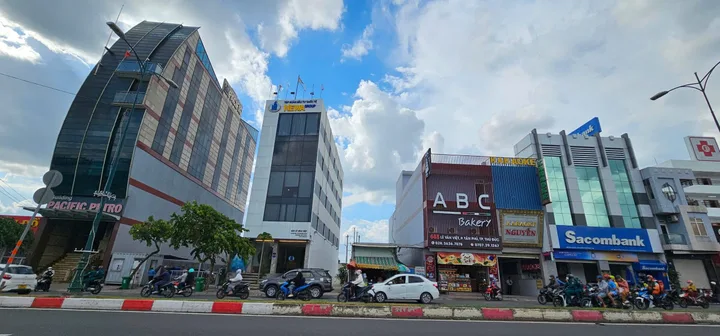 Bán Nhà Mặt Tiền 681 Lê Văn Việt, Tân Phú, Quận 9