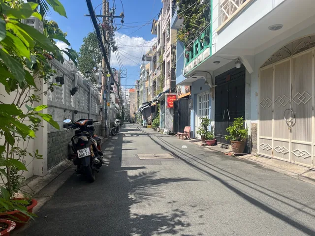 NHÀ ĐẸP THÔNG THOÁNG - HXH - THÔNG TRƯỜNG SA - HUỲNH VĂN BÁNH - TRUNG TÂM PHÚ NHUẬN