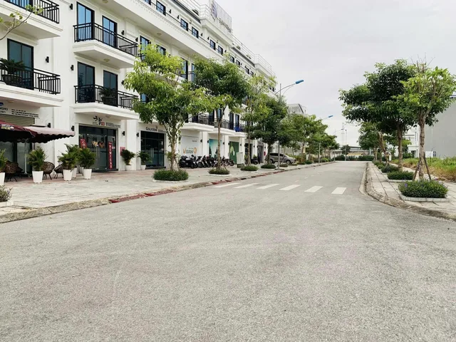 SIÊU PHẨM ĐẤT NỀN KHU ĐÔ THỊ TRÀNG DUỆ – LÊ LỢI, AN DƯƠNG 180m² Chỉ 3,6 tỷ
LH 0979087664