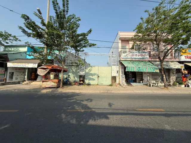 Bán Đất 11000m2 có sẵn 400 m2 thổ cư giá 200 tỷ tại Xã Long Thới Huyện Nhà Bè TP. Hồ Chí Minh