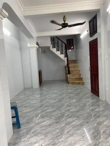 QUỐC TỬ GIÁM – ĐỐNG ĐA – 30M² × 3 TẦNG – 2PN – 3WC – NGÕ RỘNG TIỆN KINH DOANH – GIÁ 12 TRIỆU/THÁNG