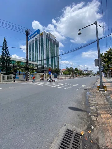 Cho thuê Mặt bằng kinh doanh 182.5m2 giá 60 triệu tại Đường Đồng Khởi Phường Phú Khương Thành phố Bến Tre Bến Tre