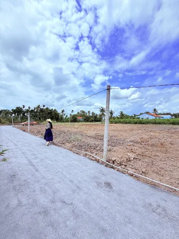Bán 100 m2 thổ cư giá chỉ 390triệu, cách Đường ĐT 816 chỉ 120m tại  Xã Thạnh Hòa Huyện Bến Lức Long An