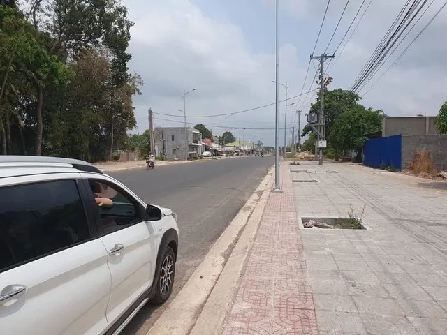 255M² MẶT TIỀN HƯƠNG LỘ 2 – NGANG 7M NỞ HẬU 7,3M – GẦN CHỢ HÒA LONG GIÁ NÉT 4 TỶ