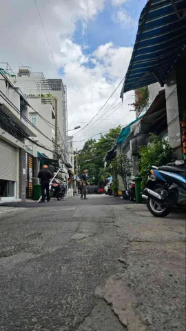• Vị Trí : đẹp gần chợ. buôn bản ok, gần trường .  GẦN AEON MAILL TÂN PHÚ
