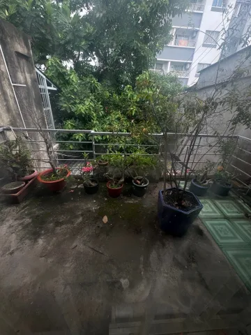+ Vị trí tuyệt vời, hẻm xe hơi, xe hơi để trong nhà, các tiện tích cuộc sống nằm trong bán kính 100m.