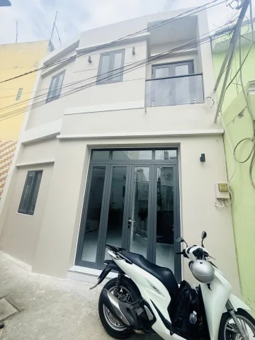 CHỦ VỪA GỬI NHÀ MỚI XÂY  TÊN LỮA   HẺM XE HƠI RỘNG 6 DÀI 9 CHỈ 5 TỶ 78 (B1013)