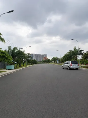 BÁN NGAY NỀN ĐẤT NGAY TRUNG TÂM QUẬN 9 , MT 4M NHỰA, ĐIÊN ÂM - DÂN CƯ ĐÔNG, XÂY DỰNG TỰ DO.