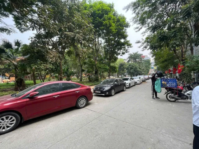 Cho thuê nhà ngõ 91 Hoàng Cầu, Đống Đa 55m*6 tầng THANH MÁY, OTO, KD giá 36 triệu