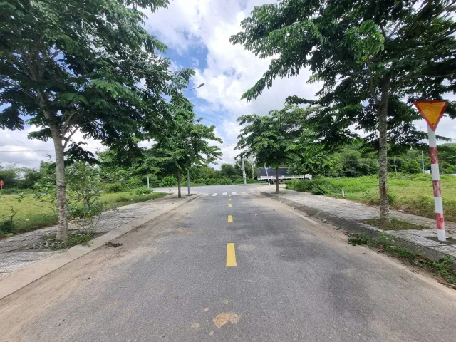 (L564) Đất 1/ Nguyễn Thị Rành, khu Tái Định Cư Safari, xã An Nhơn Tây, dt 300m2, thở cư 300m2, giá 3 tỷ