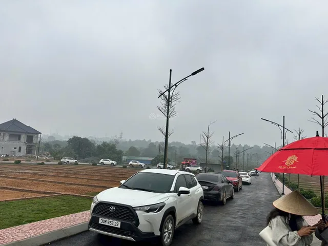 Bán đất phố Hữu Nghị Tùng Thiện 60m², ô tô 29 chỗ vào nhà, giá 1.7 tỷ LH 0333846866
