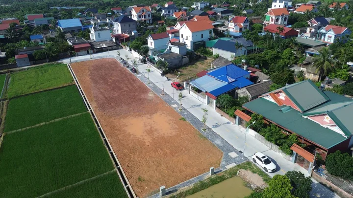 KDC Mới Phong Nội - DT 99m2 (5,5x18) - Đường 6m, vỉa hè 3m. Gía chỉ nhỉnh 1 tỷ
