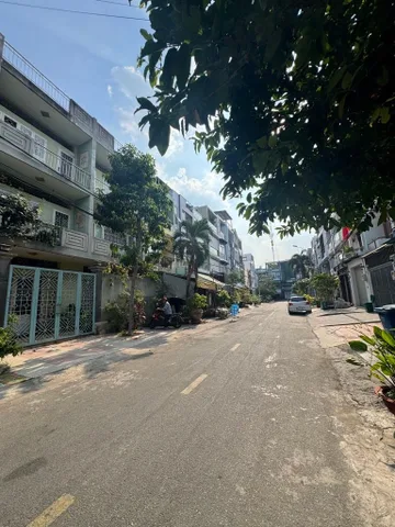 BÁN ĐẤT TẶNG NHÀ AN DƯƠNG VƯƠNG 70M2 ĐƯỜNG 8M CHỈ 5,05 TỶ