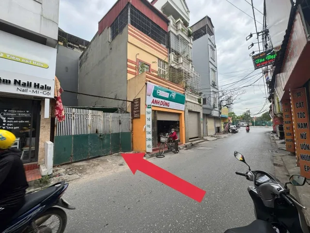 BÁN LÔ ĐẤT TRỤC CHÍNH TX.SƠN TÂY ,GẦN SÁT 2 TRƯỜNG ĐH LỚN