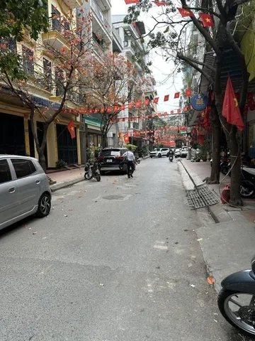 Cho thuê Nhà PL, OTO, KD Pháo Đài Láng, Đống Đa 100m*5 tầng giá 28 triệu