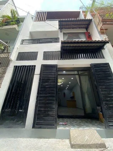 Cách mặt tiền 5m! Bán nhà ngang khủng 4.85m HXH - 3 tầng kiên cố - 3PN4WC. Gía 7 tỷ 8 thương lượng