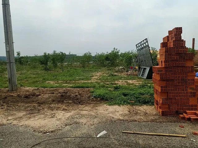 Bán 2 sào đất 2000m2 sổ hồng riêng, giá 190 triệu
