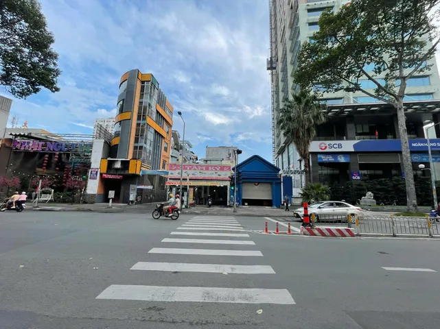 Bán Nhà Mặt Tiền 909 Trần Hưng Đạo, Phường 1 , Quận 5