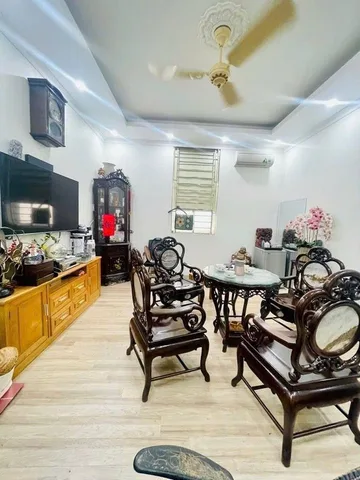Bán Nhà Đội Cấn. Ba Đình. Ô Tô. DT 45m2. MT 12m. 5 Tầng. Giá 14.7 Tỷ