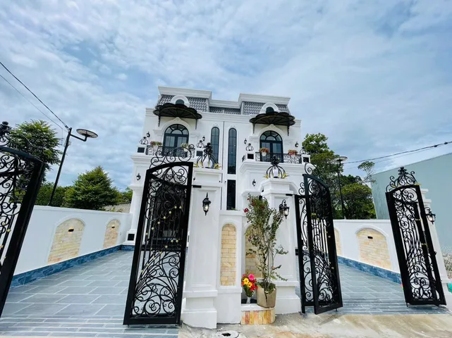 ✅Mở bán 2 căn nhà Tân Cổ Điển liền kề nhau với view siêu đẹp, thoáng mát, ô tô vào tận Nha