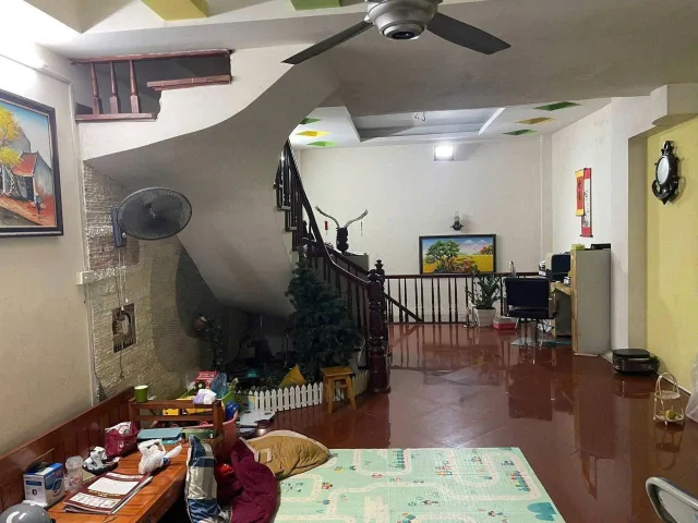 Cho thuê Nhà riêng 45m2 giá 13 triệu tại Đường Giải Phóng Phường Thịnh Liệt Quận Hoàng Mai Hà Nội