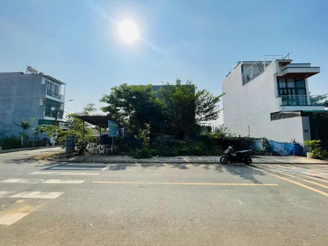Bán Đất 105m2 góc 2mt dự án VN1234