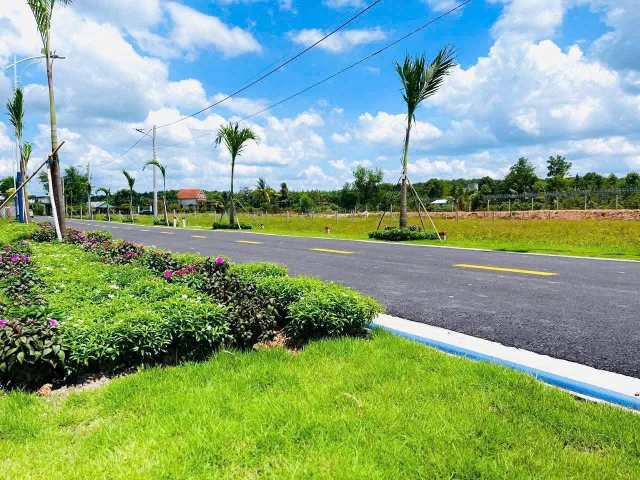 CHỦ GỬI BÁN 1 CẶP LIỀN KỀ, MẶT TIỀN ĐƯỜNG NHỰA 8M DÂN CƯ ĐÔNG ĐÚC,GẦN CHỢ, GẦN TRƯỜNG, GẦN KHU CÔNG NGHIỆP MINH HƯNG